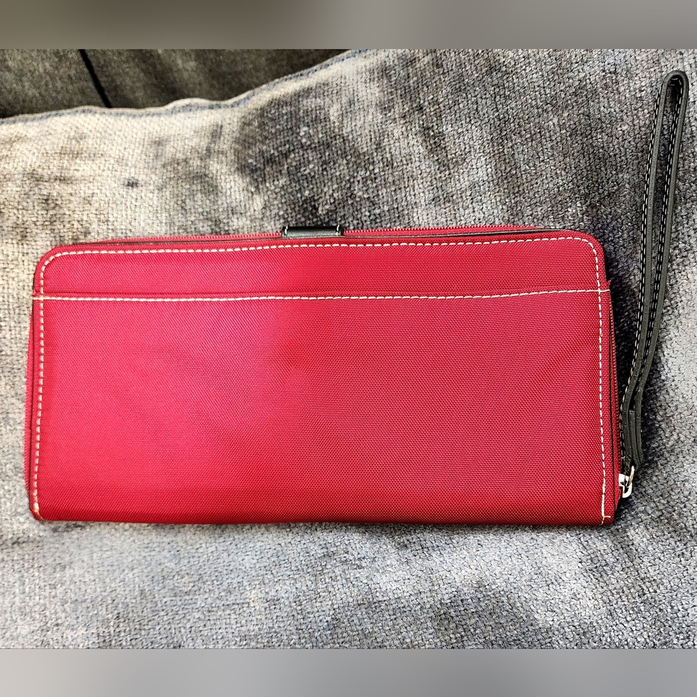 LOFT TRAVEL WALLET - Picture 2 of 12